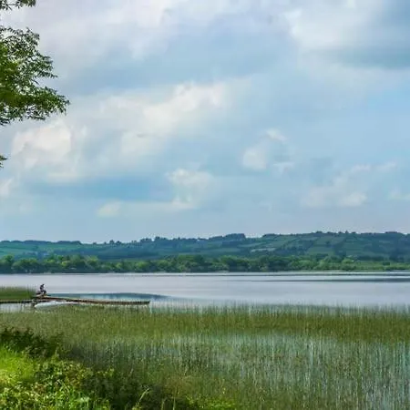 Lough Graney Semesterbostad